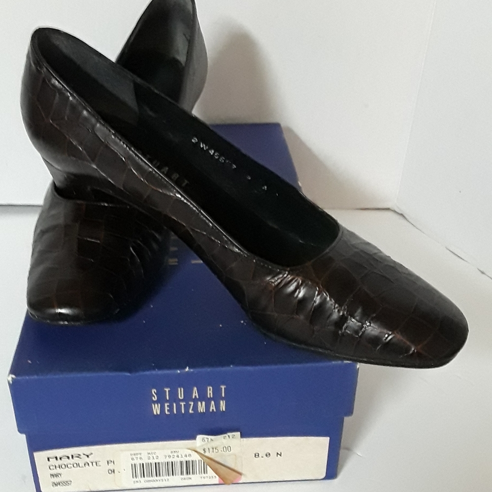 Stuart Weitzman Brown Croc Embossed Pumps 8N
